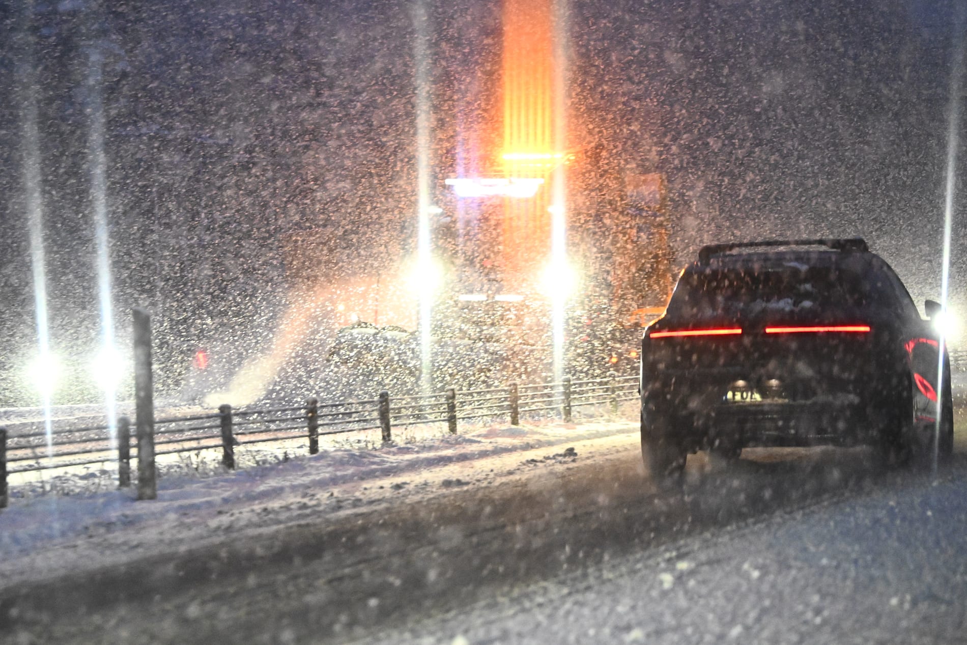 Snöovädret Anna skapar kaos.