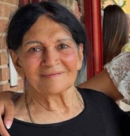 Farokhi Rahimpour blev 89 år. Familjen berömmer Centrala intermediärvårdsavdelningen i Linköping som tog hand om henne under tiden på sjukhuset. 