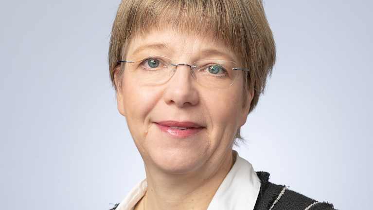 Porträtt på Teija Kaarlela på Finansbranschens centralförbund.