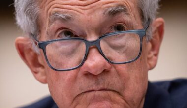 Världens centralbanker sluter upp bakom Powell