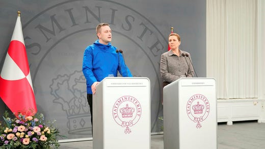 Pressträff i Köpenhamn med Jens-Frederik Nielsen och Mette Frederiksen.