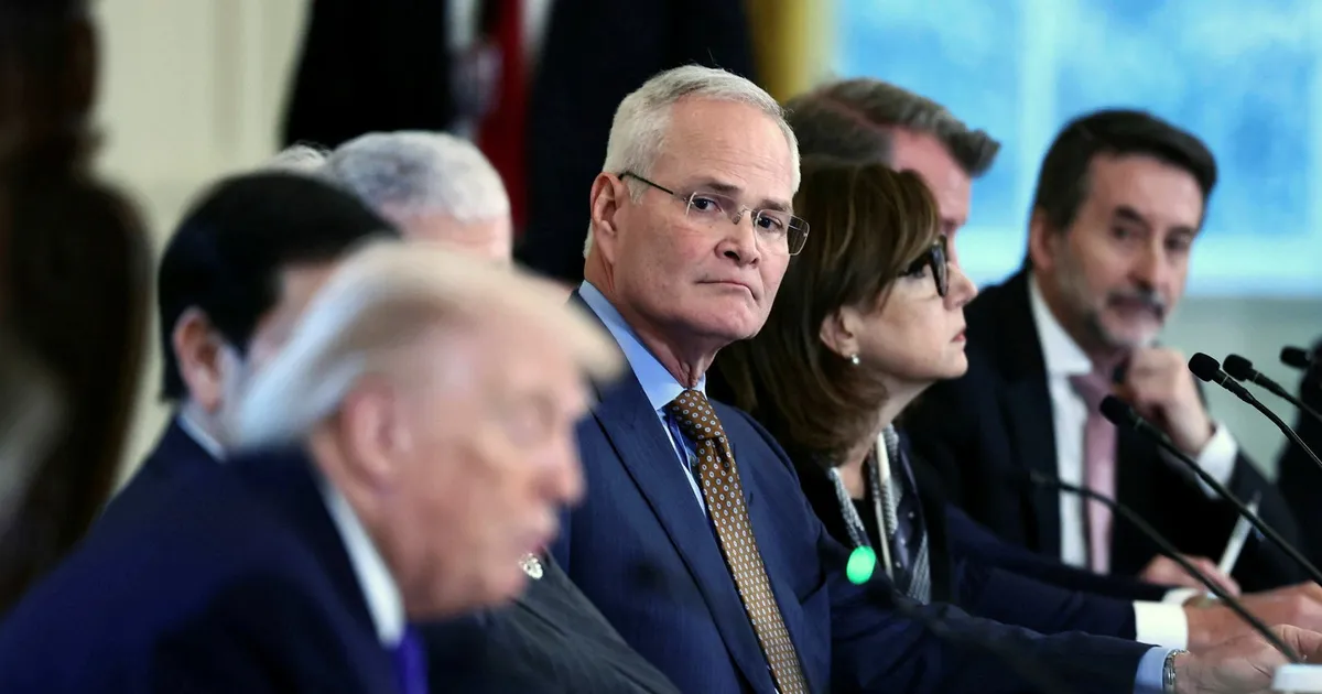 Tydlig motsättning mellan Trump och oljejättarna