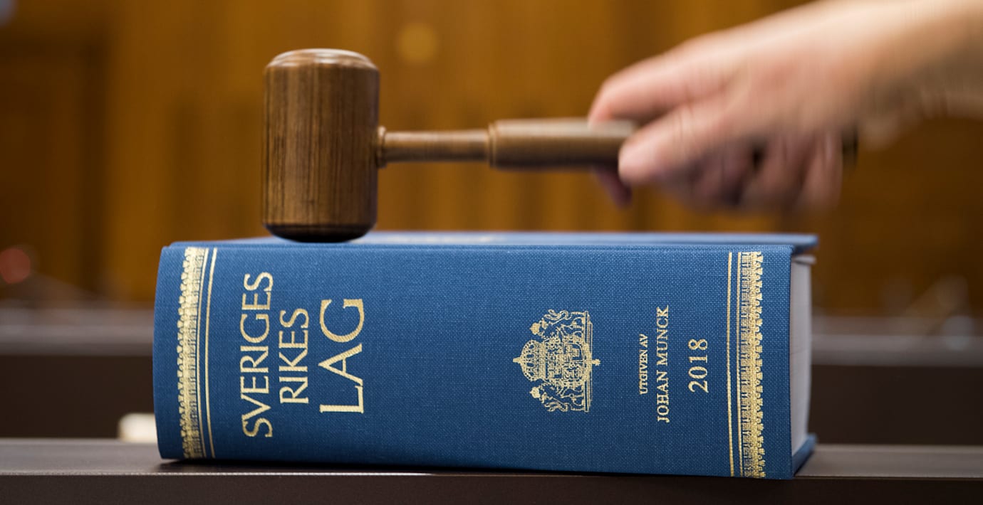 Mamma döms – straffade och låste in sina barn