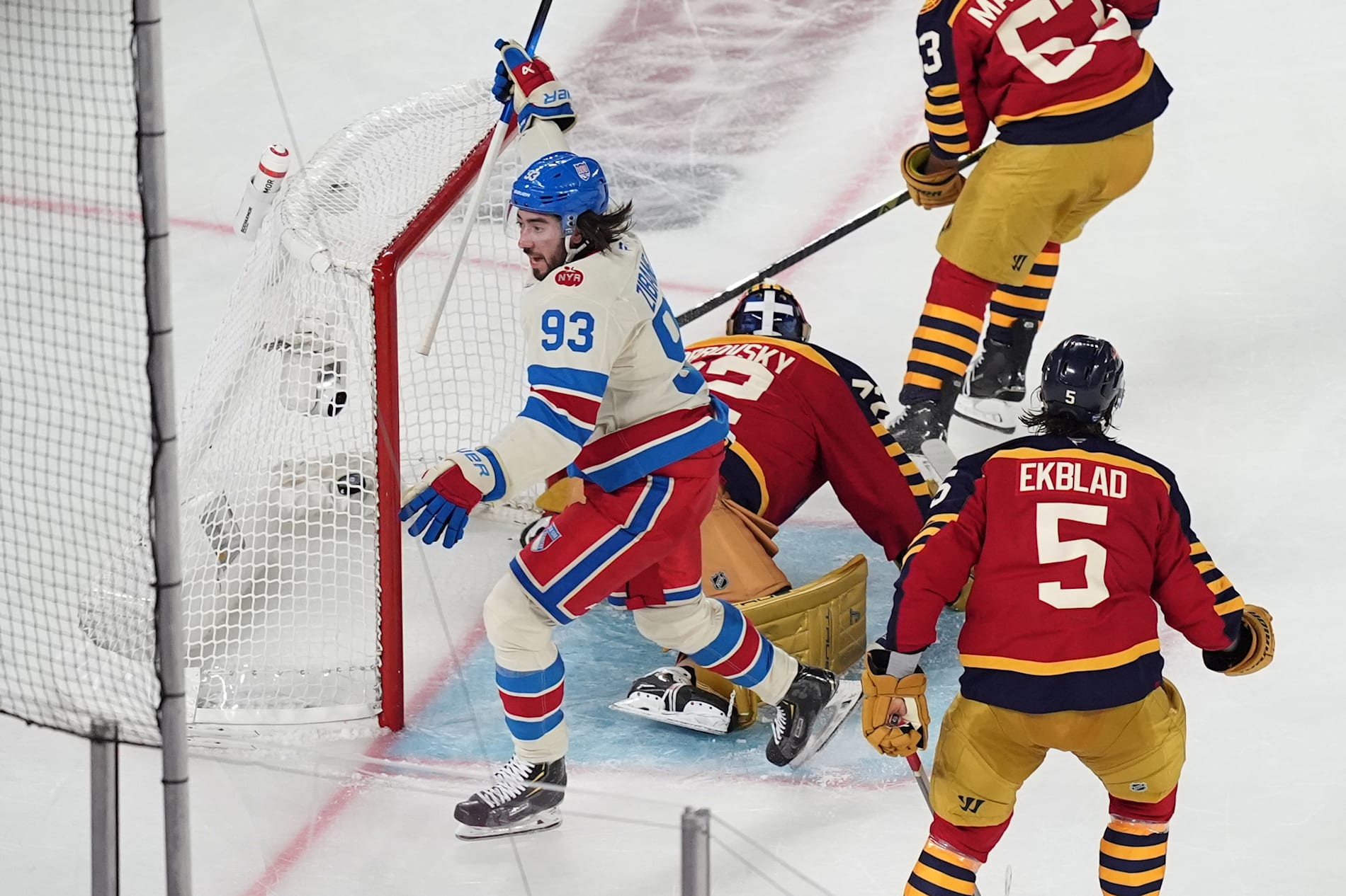 New York Rangers vann med 5–1, svensken låg bakom ALLA målen.