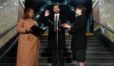 Mamdani insvuren – blir första muslimska borgmästaren