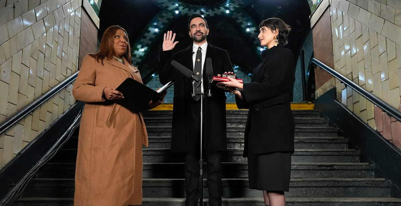 Mamdani insvuren – blir första muslimska borgmästaren