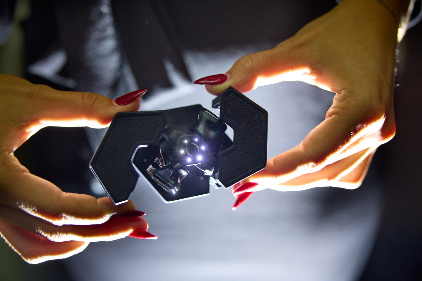 CES: Zohn-1 är hörlurar med IMAX-certifiering. Första in-ear-lurarna med IMAX Enhanced.