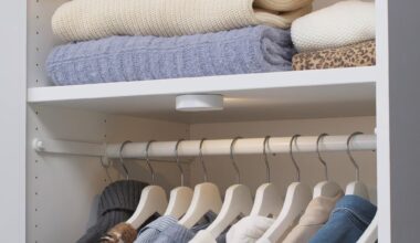 Ikeas nya lampa lyser upp garderoben billigt. Två Gömpyssling kostar bara 39 kronor.