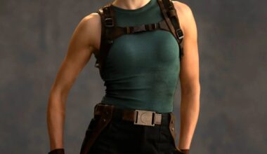 Första bilden på Sophie Turner som Lara Croft. Old school.