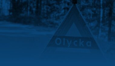 Man i 20-årsåldern avliden efter bussolyckan