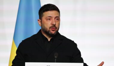 Zelenskyj utropar nödläge i strömlöst Kiev
