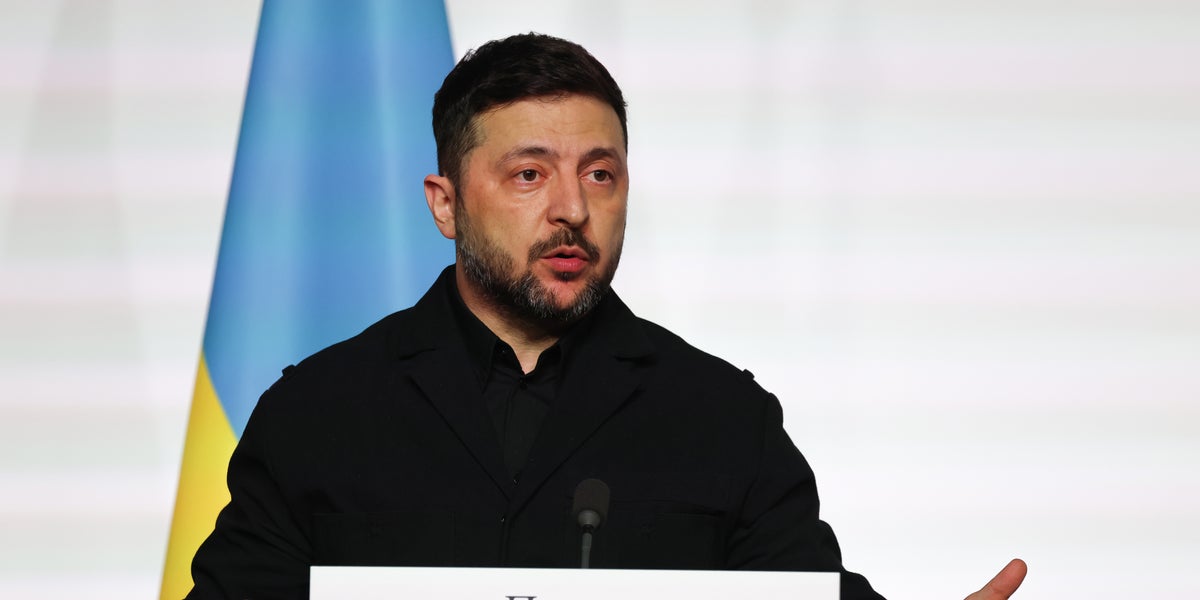 Zelenskyj utropar nödläge i strömlöst Kiev