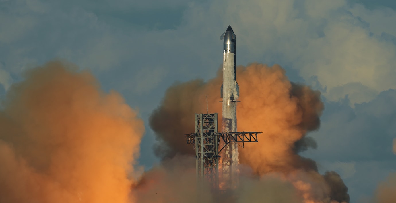 Musks Space X och X AI kan slås ihop