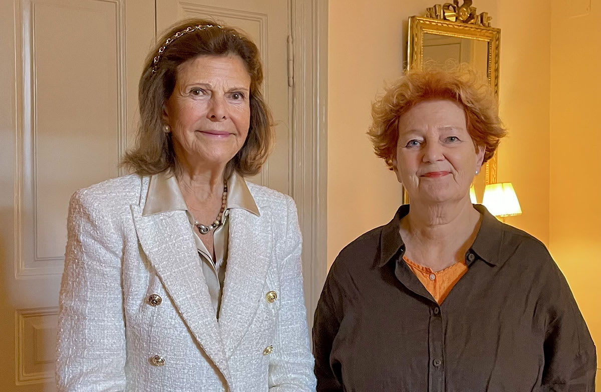 Drottning Silvia och Ingrid Thörnqvist på Kungliga slottet i samband med en intervju. Thörnqvist har skrivit boken ”Yrke: drottning: makten och möjligheterna”.