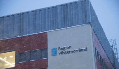 Evakuering av äldre förbereds under snöstormen