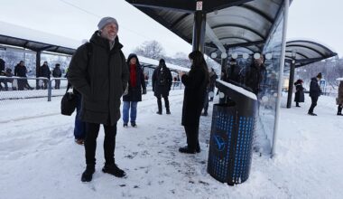 Miljoner till resenärer som drabbades av snökaoset