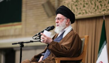 Ayatollan har plan för att fly till Moskva