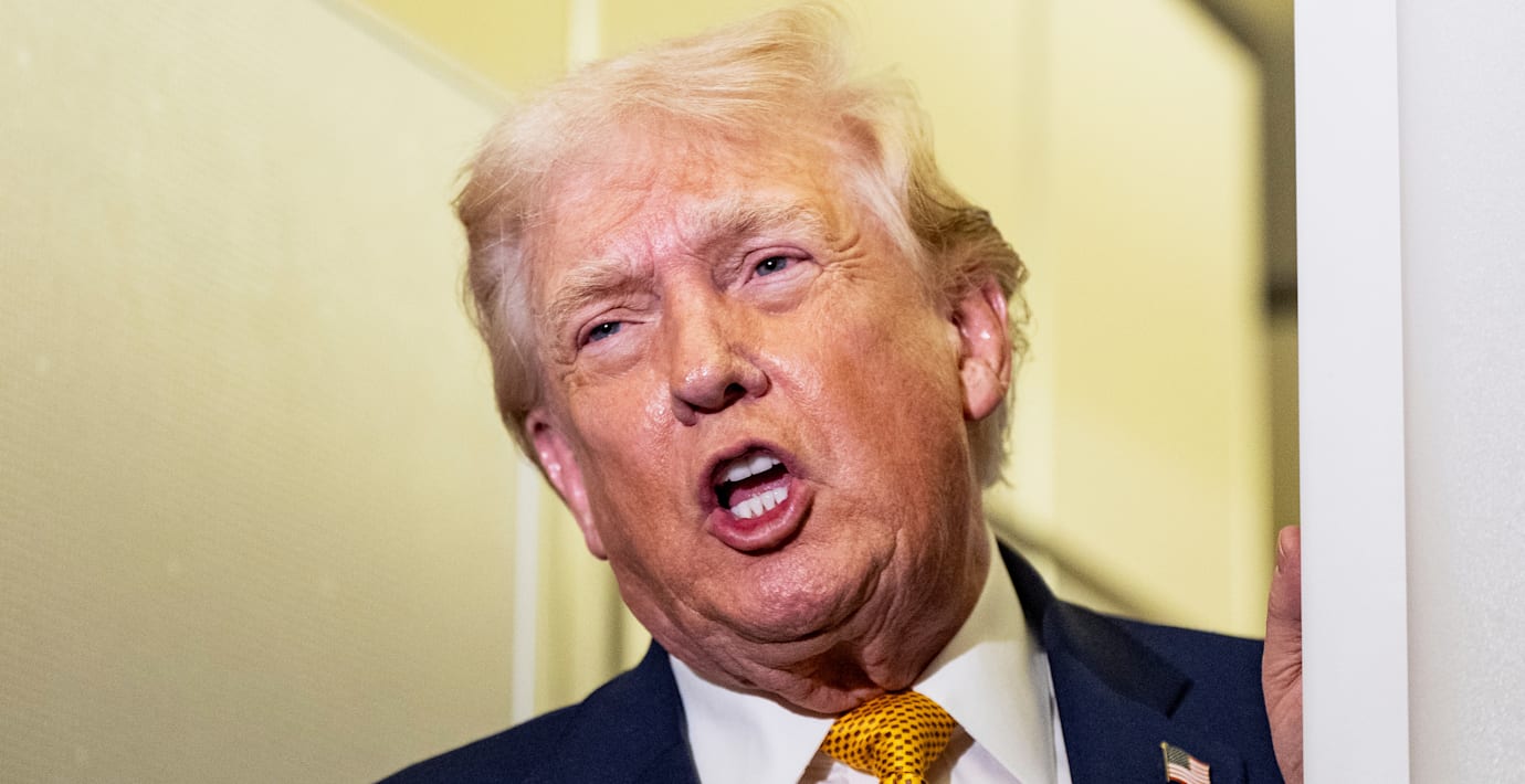 Donald Trump hotar Colombia med militära åtgärder