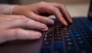 Elev misstänks ha förolämpat lärare med sex-mejl – Smålandsposten