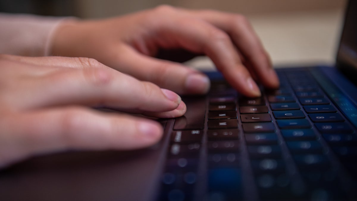 Elev misstänks ha förolämpat lärare med sex-mejl – Smålandsposten