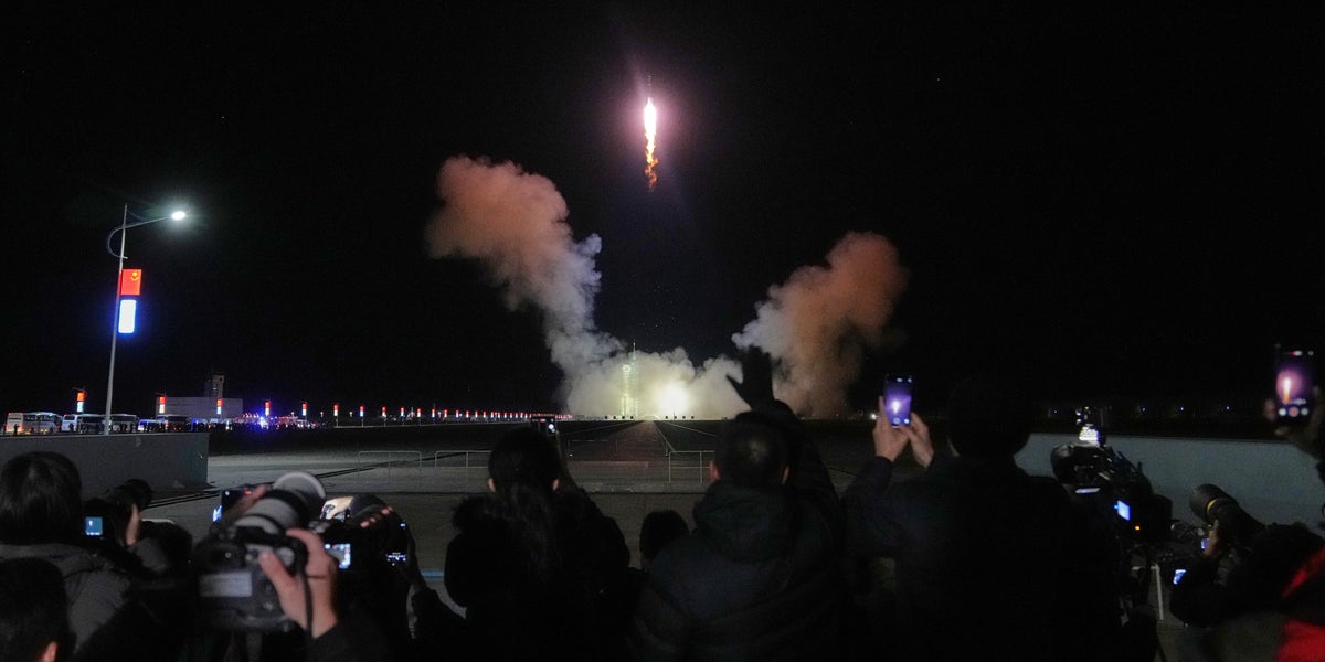 Rymdskrot på väg – tros slå ned i Stilla havet