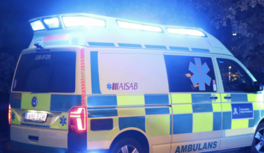 En person död efter svåra lastbilsolyckan – Telgenytt