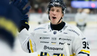 HV71 säljer JVM-forwarden - lämnar omgående