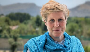 Hoppet föds i enkla skolbyggnader