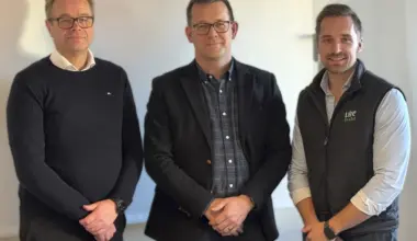 Ett av VR Snabbtågs snabbtåg på väg från Stockholm till Göteborg passerar Alingsås 8 januari 2026.