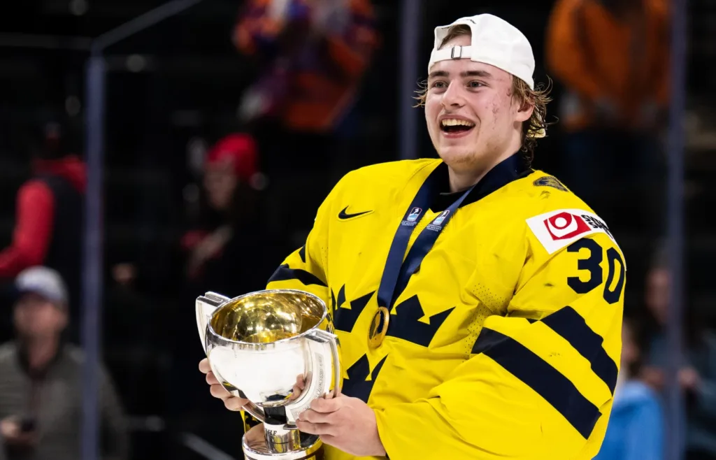 Love Härenstam JVM-guld