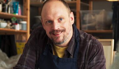 Nya ”Populära problem” på SVT är en träffsäker komedi med briljant dynamik