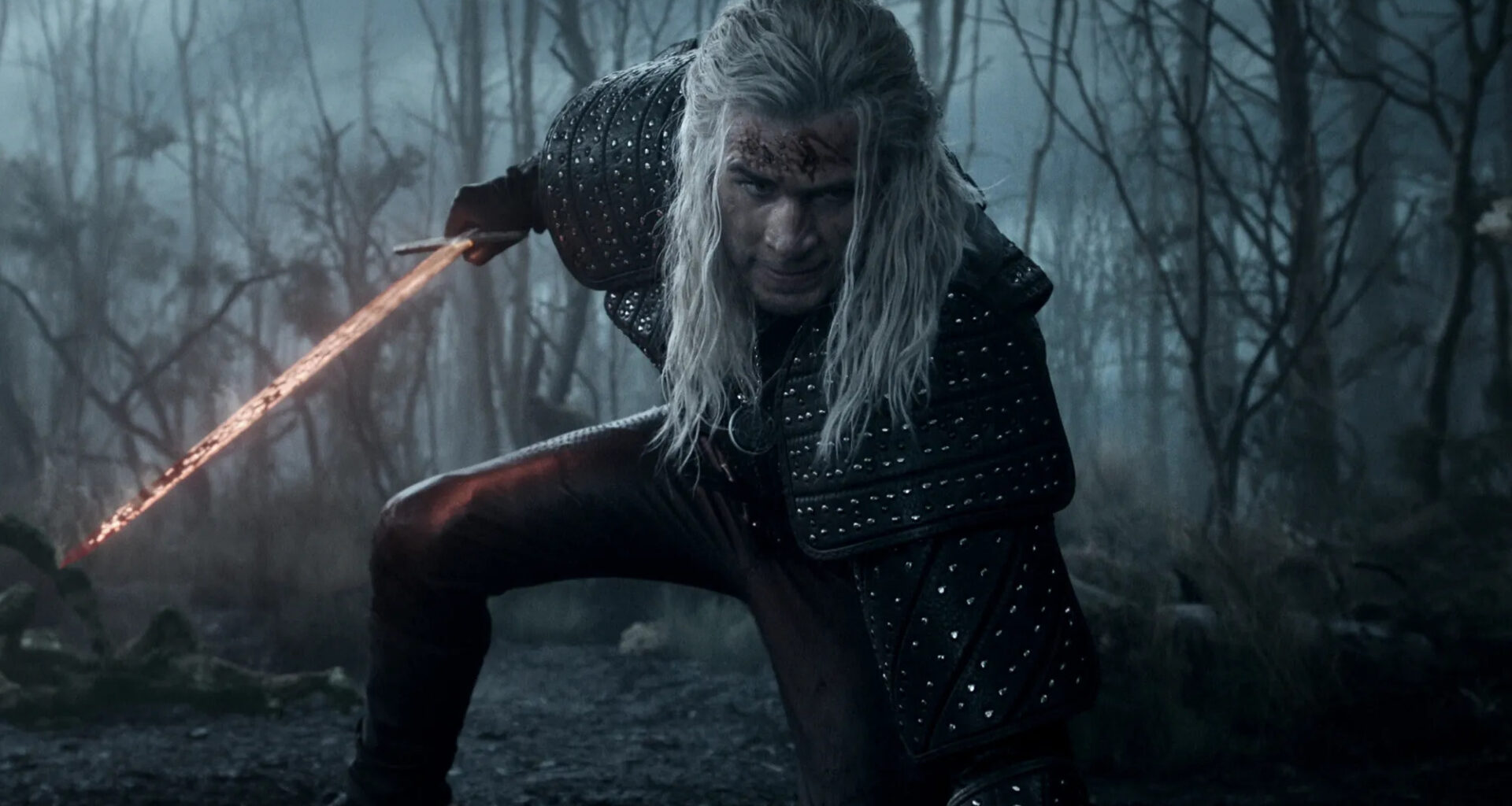 Liam Hemsworth får göra en säsong till av "The Witcher".