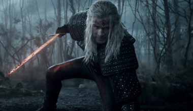 Liam Hemsworth får göra en säsong till av "The Witcher".