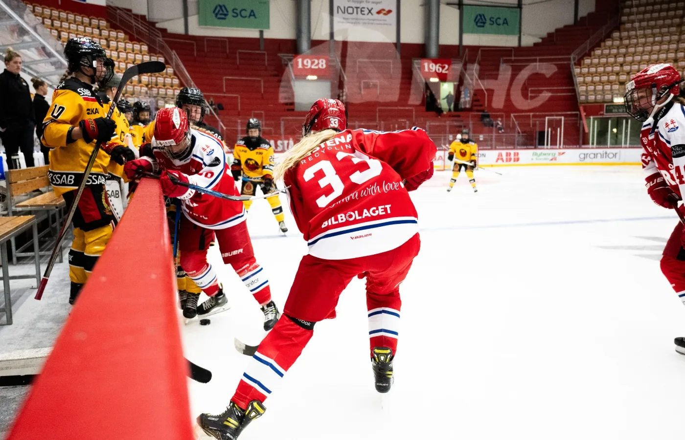 Matchen ställs in - efter trafikolycka