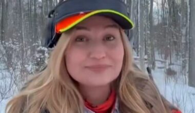 Ebba Buschs svar efter bikinibilden: ”Behövs färre rövhål”