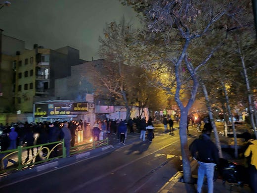 En oppositionsgrupp i Iran har spridit en bild som visar uppror längs Valais Street i Teheran, 9 januari 2026.