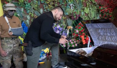 Ukraina fejkade stridandes död för att få ut rysk bonus