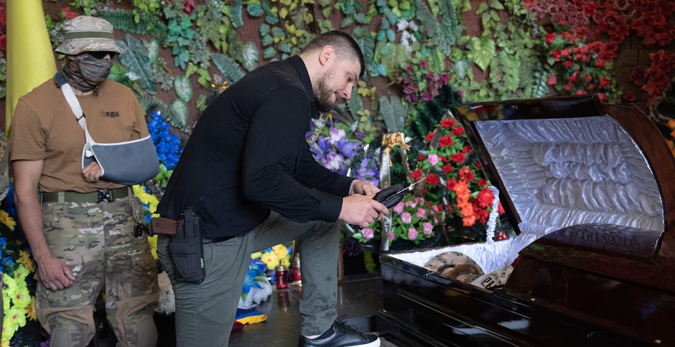 Ukraina fejkade stridandes död för att få ut rysk bonus