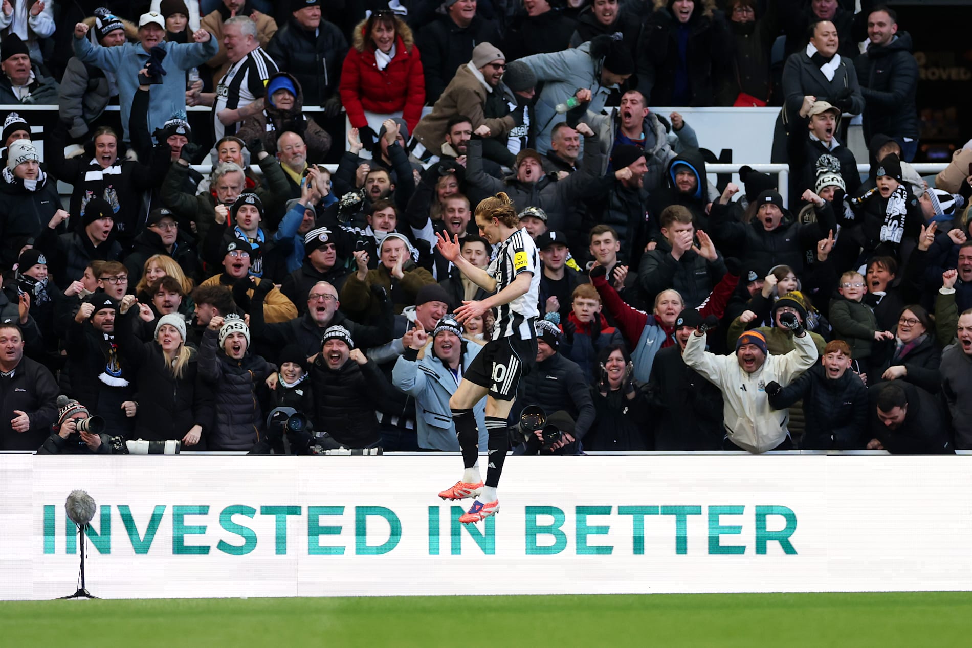 Anthony Gordon firar sitt mål innan det dömdes bort.