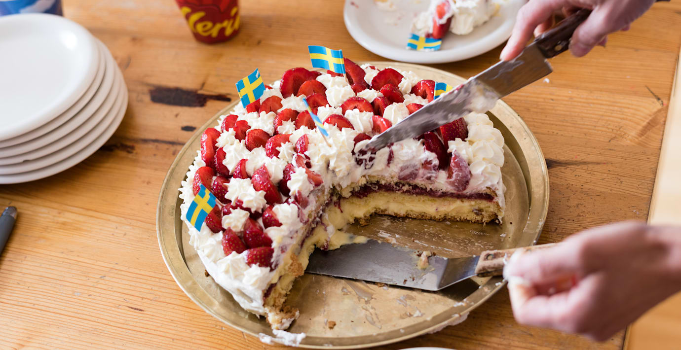 Utreddes för våldtäkt mot pojkar – fick ordna barnkalas