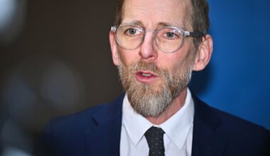 Forssmed: Psykisk hälsa ska in på skolschemat