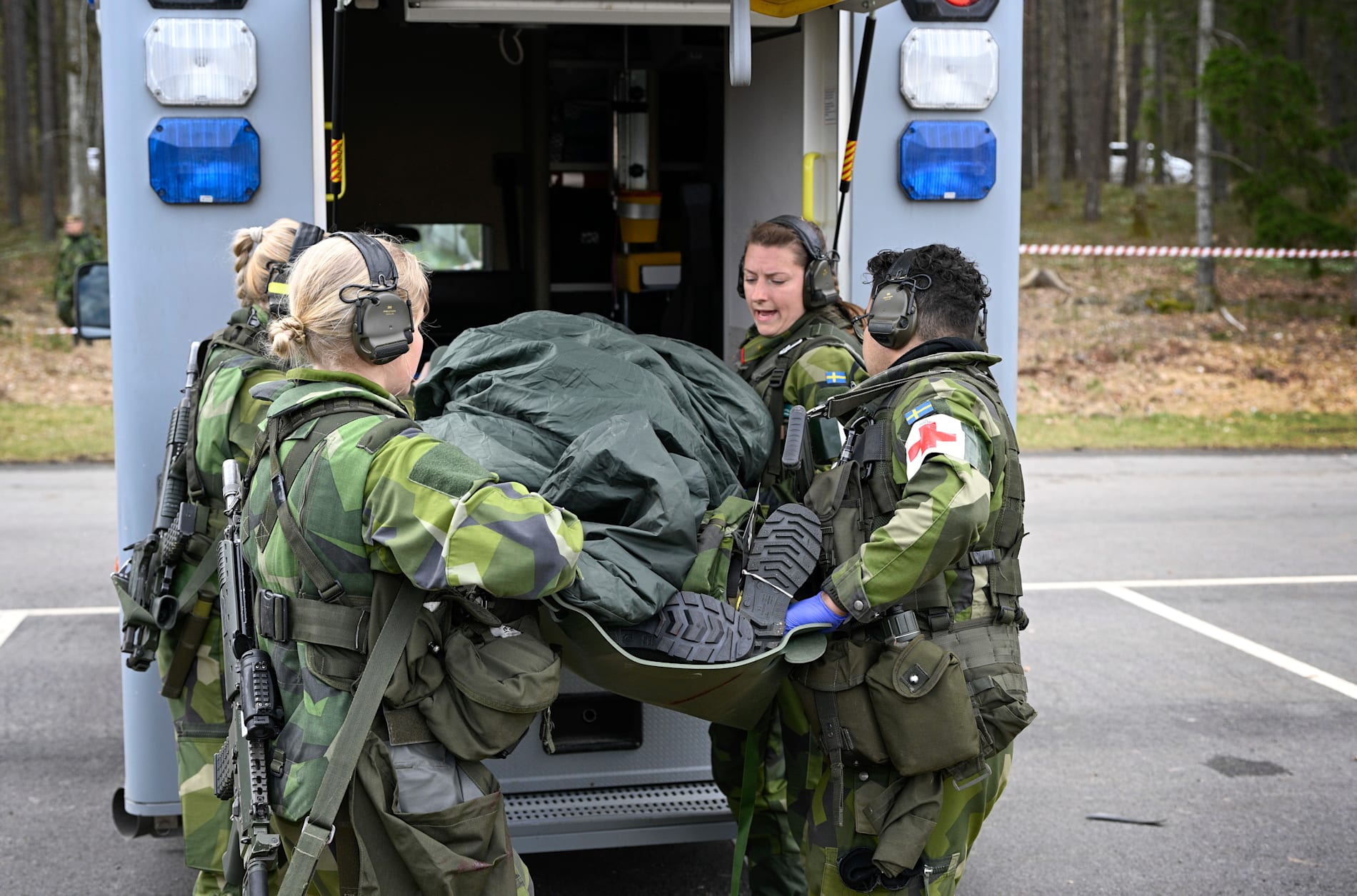I flera år har det larmats om bristen på fungerande underkläder inom Försvarsmakten.