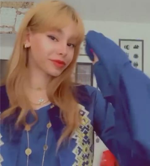 Robina studerade till att bli kläddesigner.