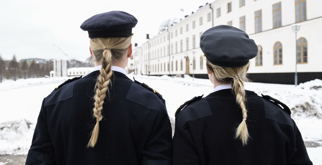 Oacceptabelt med brist på trosor i försvaret