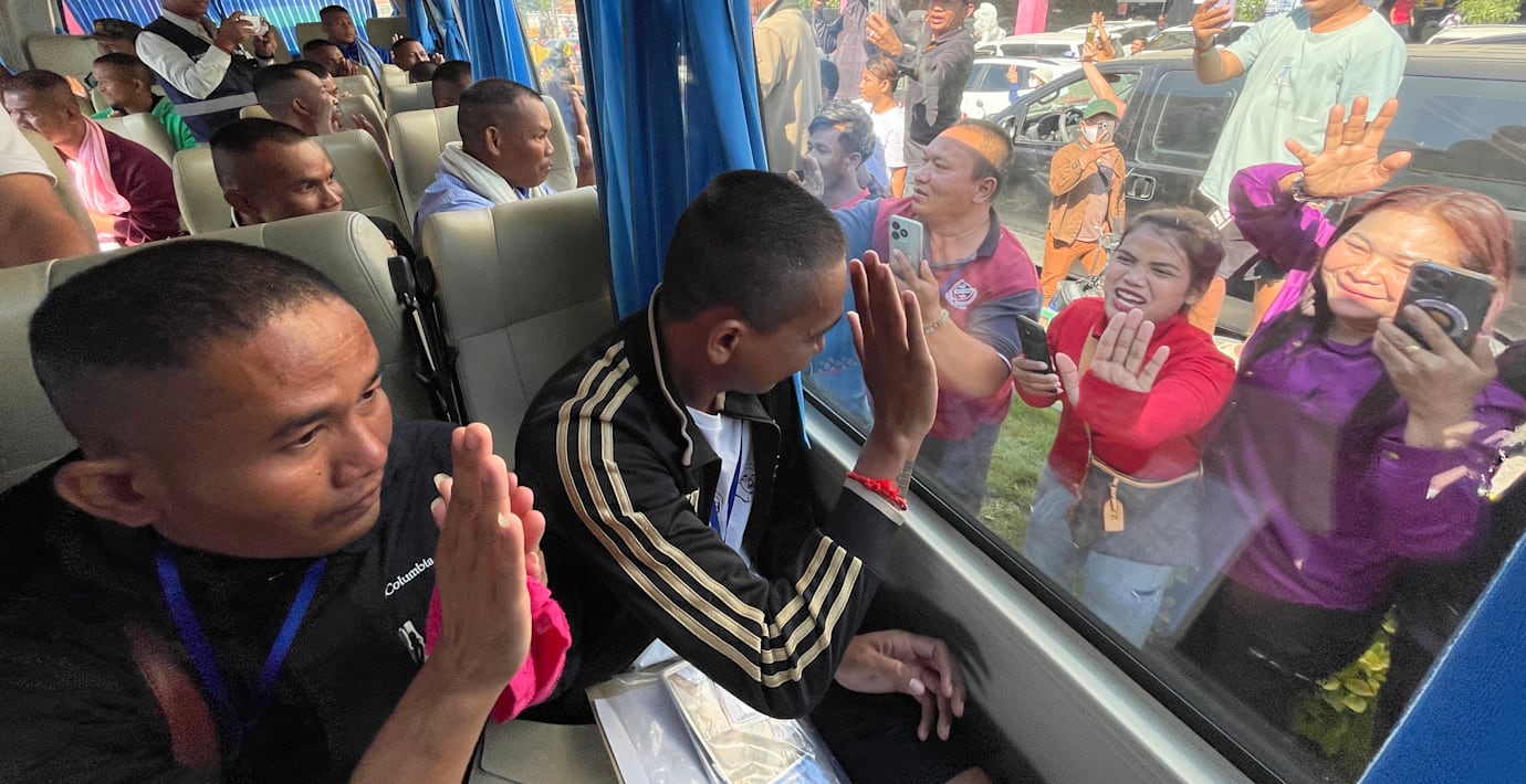 Thailand släpper 18 kambodjanska soldater