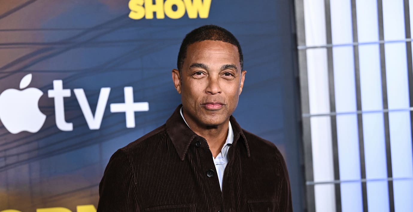 Tidigare CNN-ankare gripen av ICE under demonstration