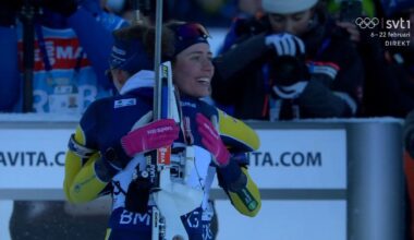 Skidskytte: Elvira Öberg tar hem segern i jaktstarten – är näst bäst genom tiderna