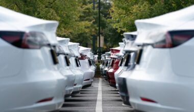 Tesla bommar estimaten – blir omkört av BYD