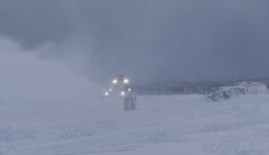 Snön stängde flygplatsen: ”aldrig varit med om något liknande” - Tidningen Ångermanland
