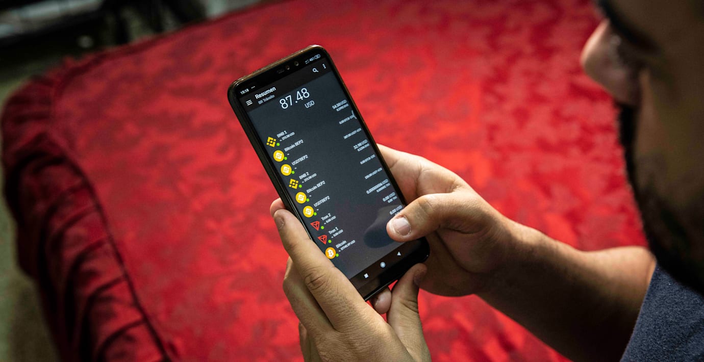 ”Vi står kvar och surar”